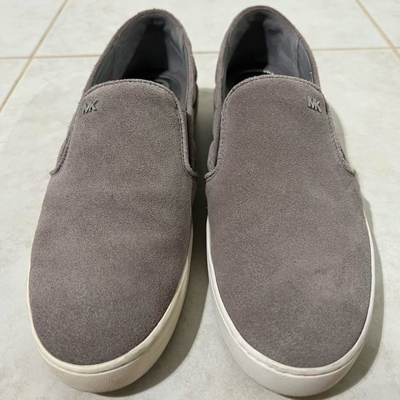 Micheal Kors Keaton Quilted Slip-on in Gray - Picture 2 of 10